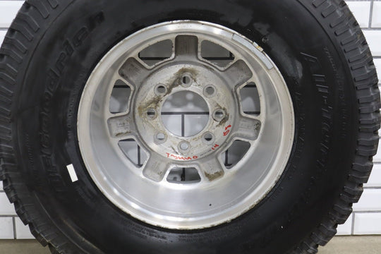 2003 - 2007 Hummer H2 - 17x8.5 Aluminum Wheel W/ Tire