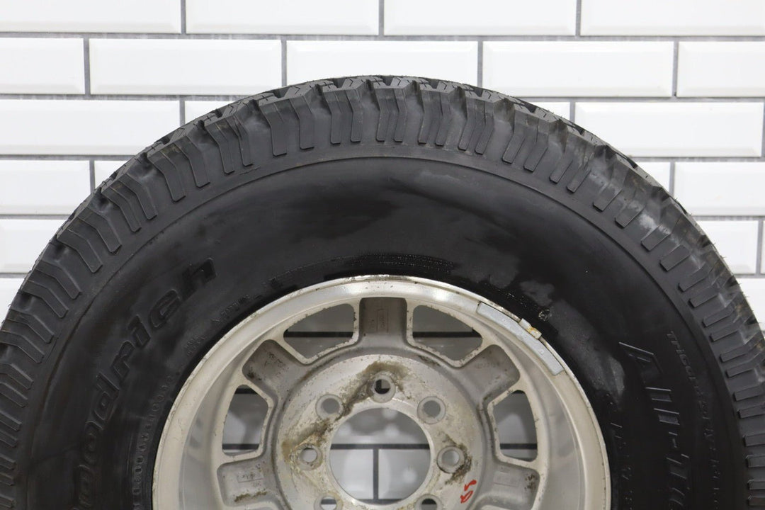 2003 - 2007 Hummer H2 - 17x8.5 Aluminum Wheel W/ Tire