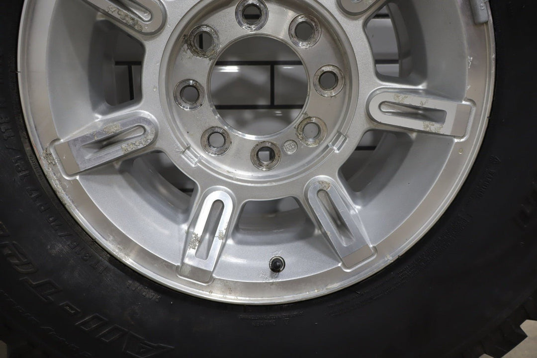 2003 - 2007 Hummer H2 - 17x8.5 Aluminum Wheel W/ Tire