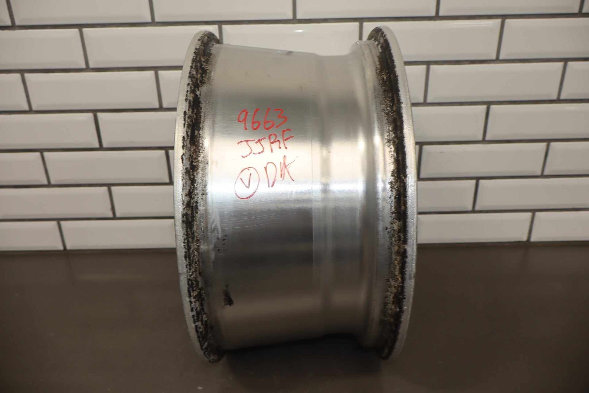 2003-2007 Hummer H2 17x8.5 OEM Wheel- Single Silver