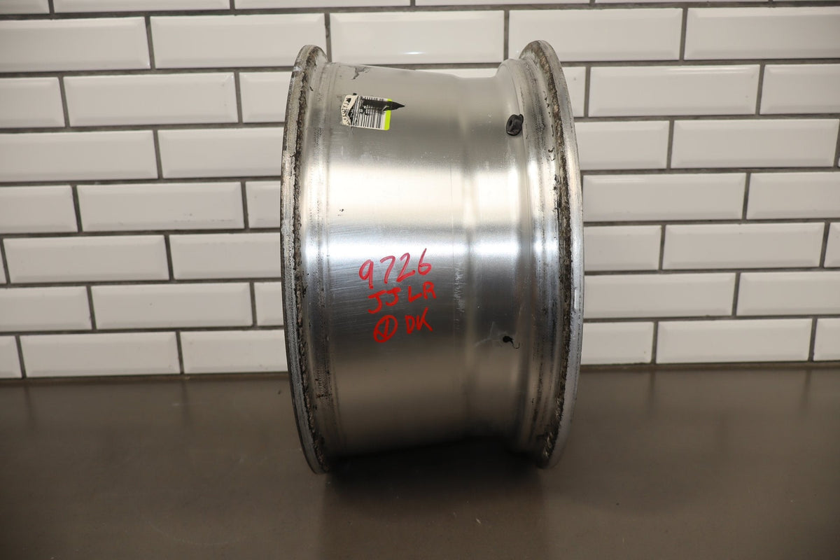 2003-2007 Hummer H2 17x8.5 OEM Wheel - Single Silver