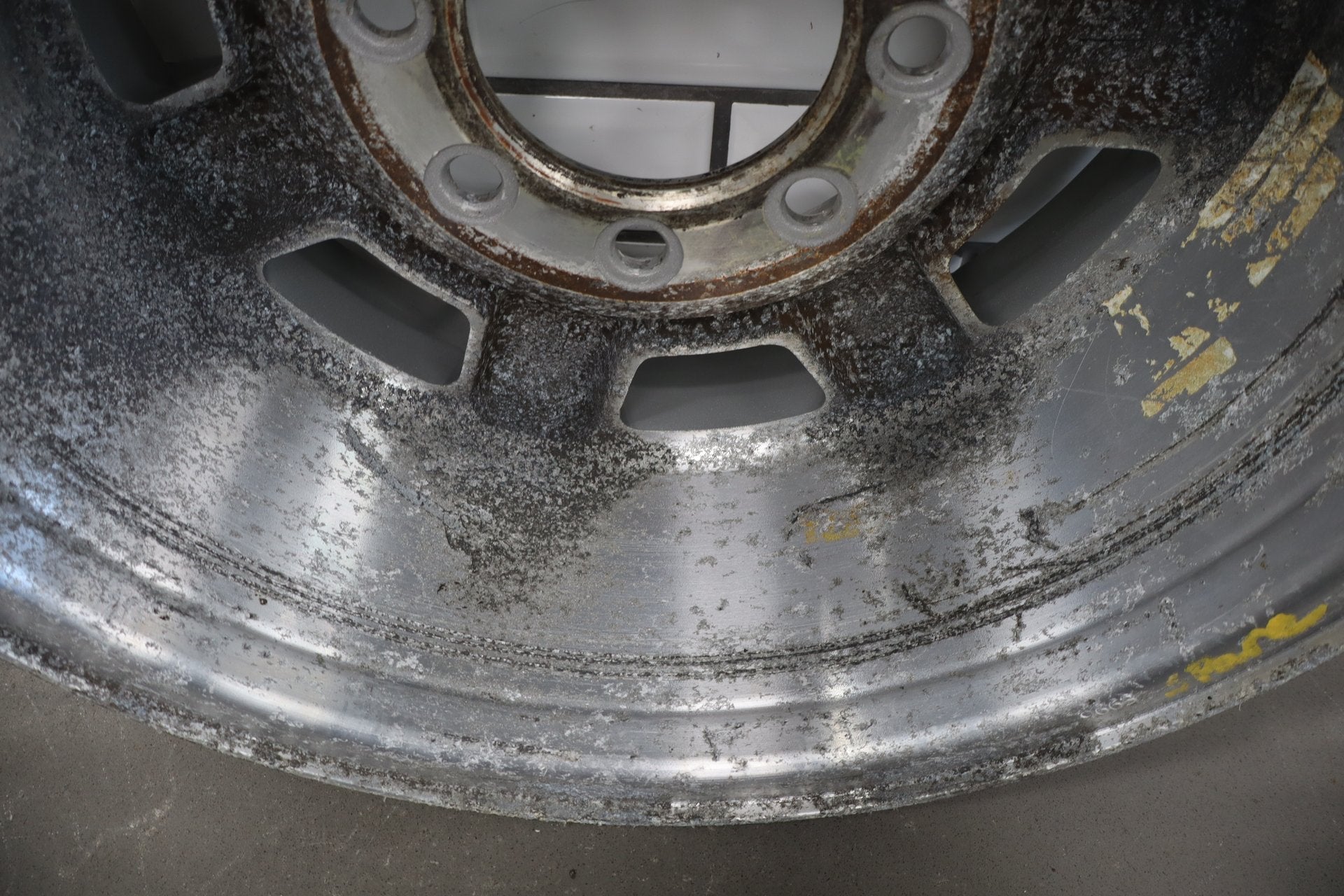 2003-2007 Hummer H2 17x8.5 OEM Wheel- Single Silver