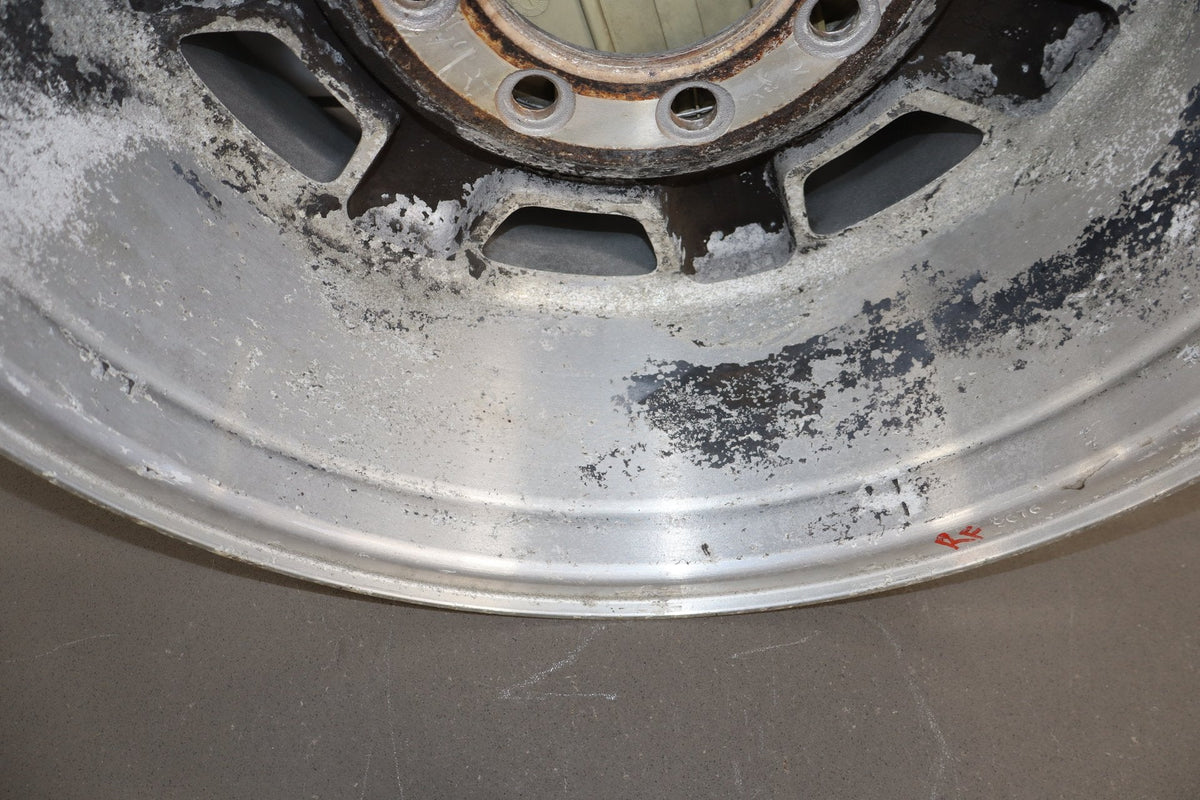 2003-2007 Hummer H2 17x8.5 OEM Wheel - Single Silver