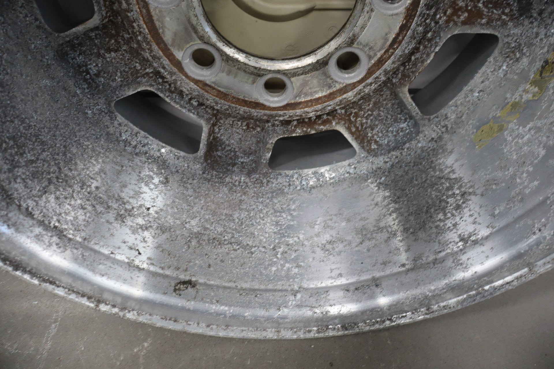 2003-2007 Hummer H2 17x8.5 OEM Wheel- Single Silver