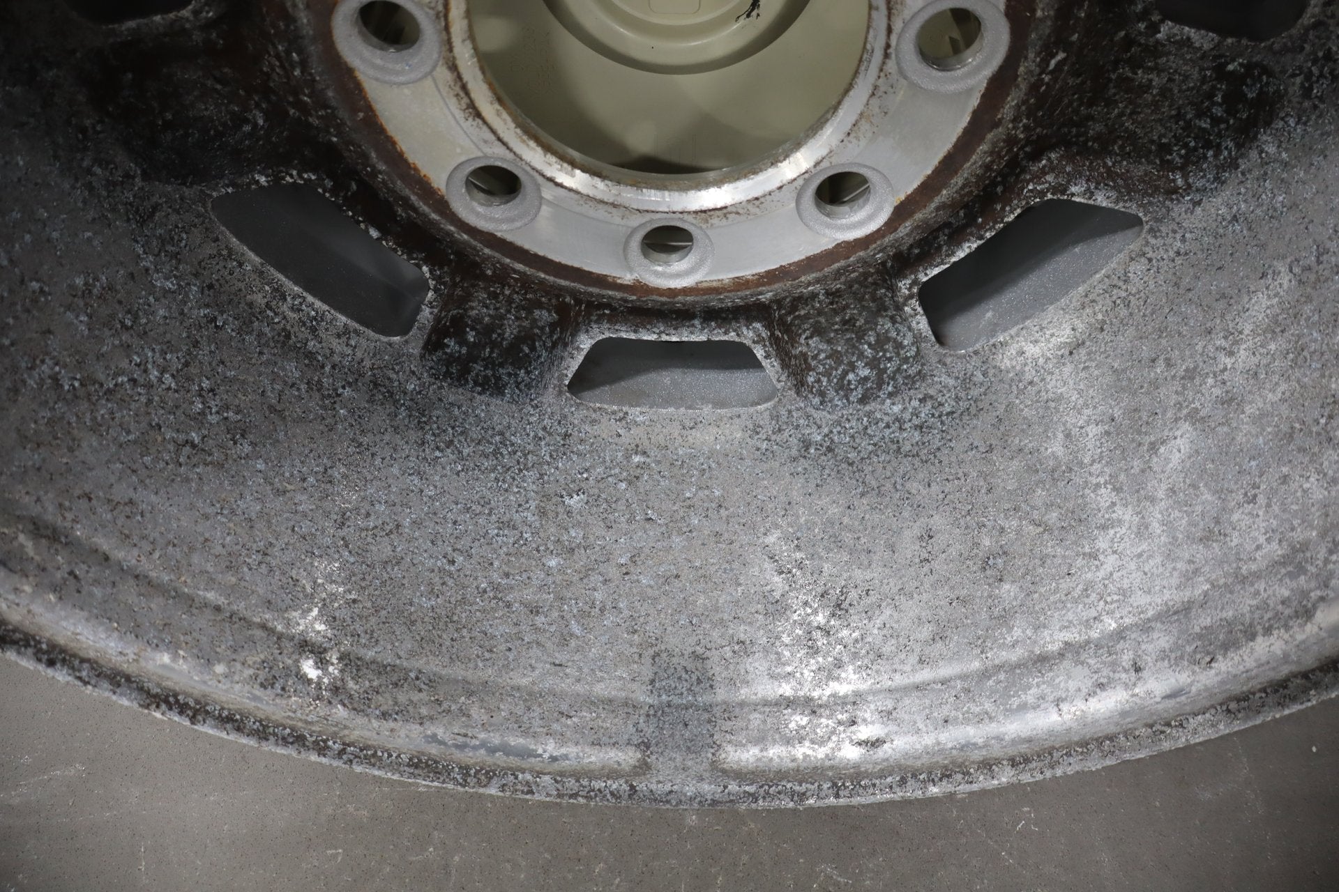 2003-2007 Hummer H2 17x8.5 OEM Wheel- Single Silver