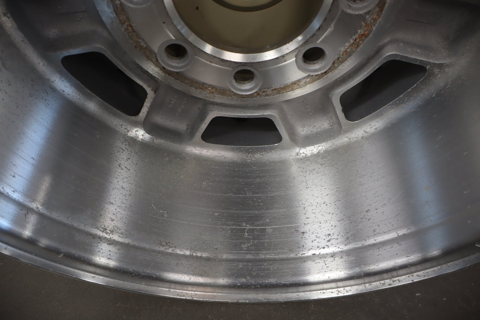 2003-2007 Hummer H2 17x8.5 OEM Wheel- Single Silver
