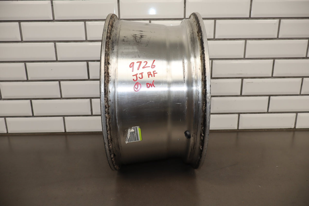 2003-2007 Hummer H2 17x8.5 OEM Wheel - Single Silver