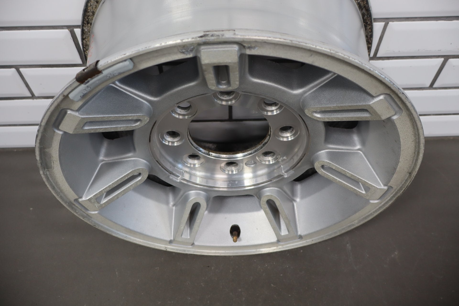 2003-2007 Hummer H2 17x8.5 OEM Wheel- Single Silver