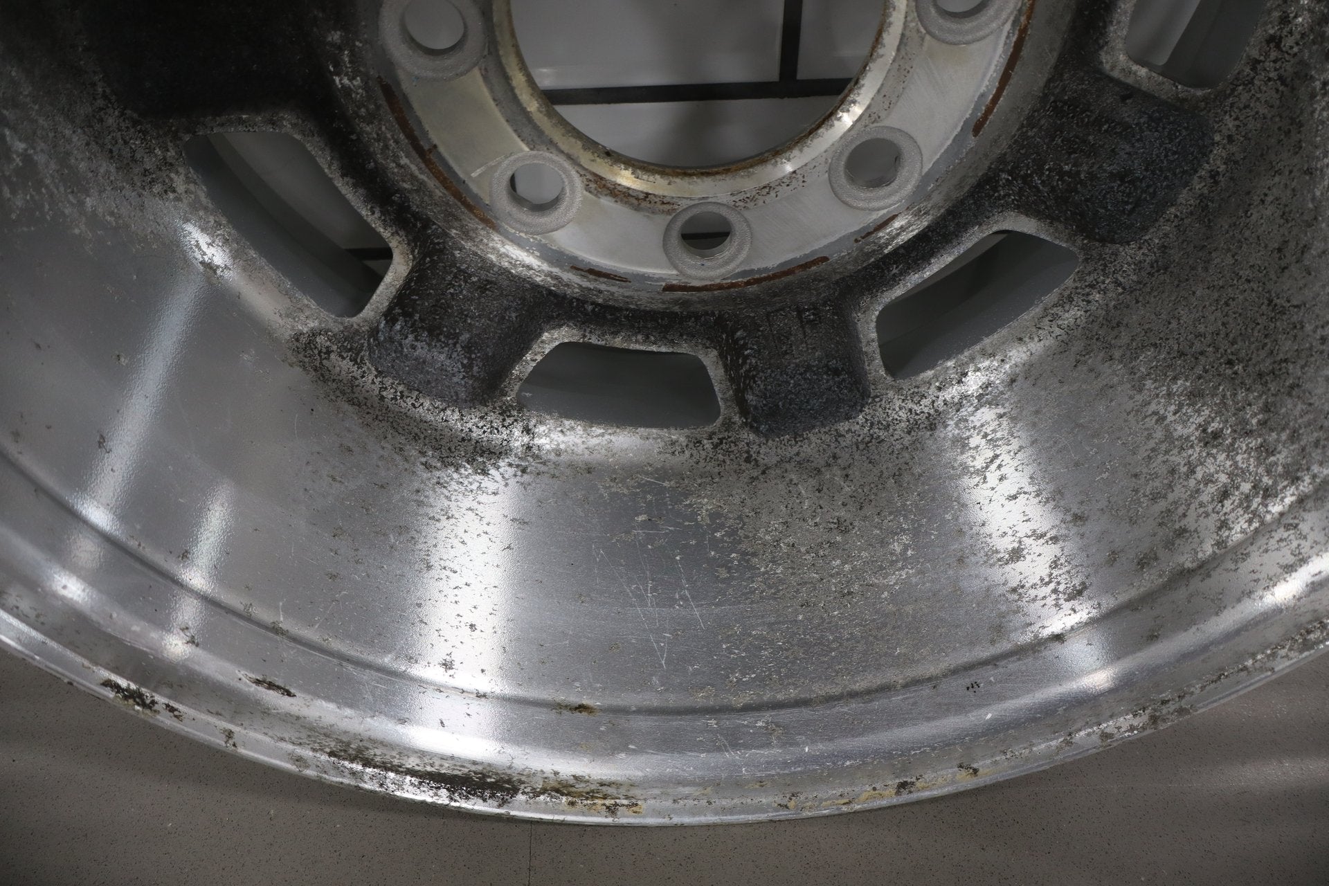 2003-2007 Hummer H2 17x8.5 OEM Wheel- Single Silver