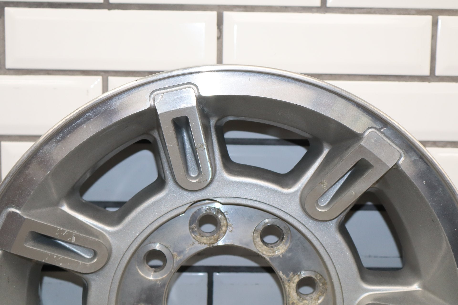 2003-2007 Hummer H2 17x8.5 OEM Wheel - Single Silver