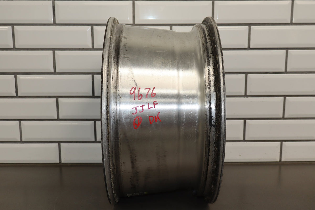2003-2007 Hummer H2 17x8.5 OEM Wheel - Single Silver