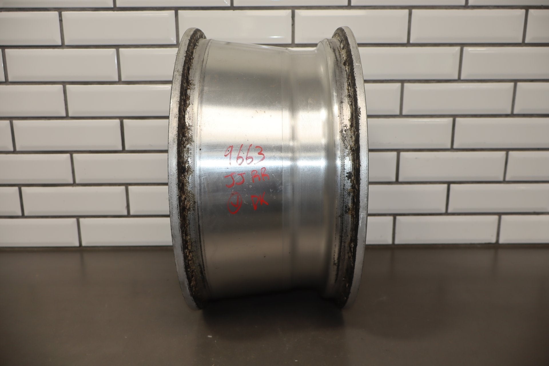 2003-2007 Hummer H2 17x8.5 OEM Wheel- Single Silver