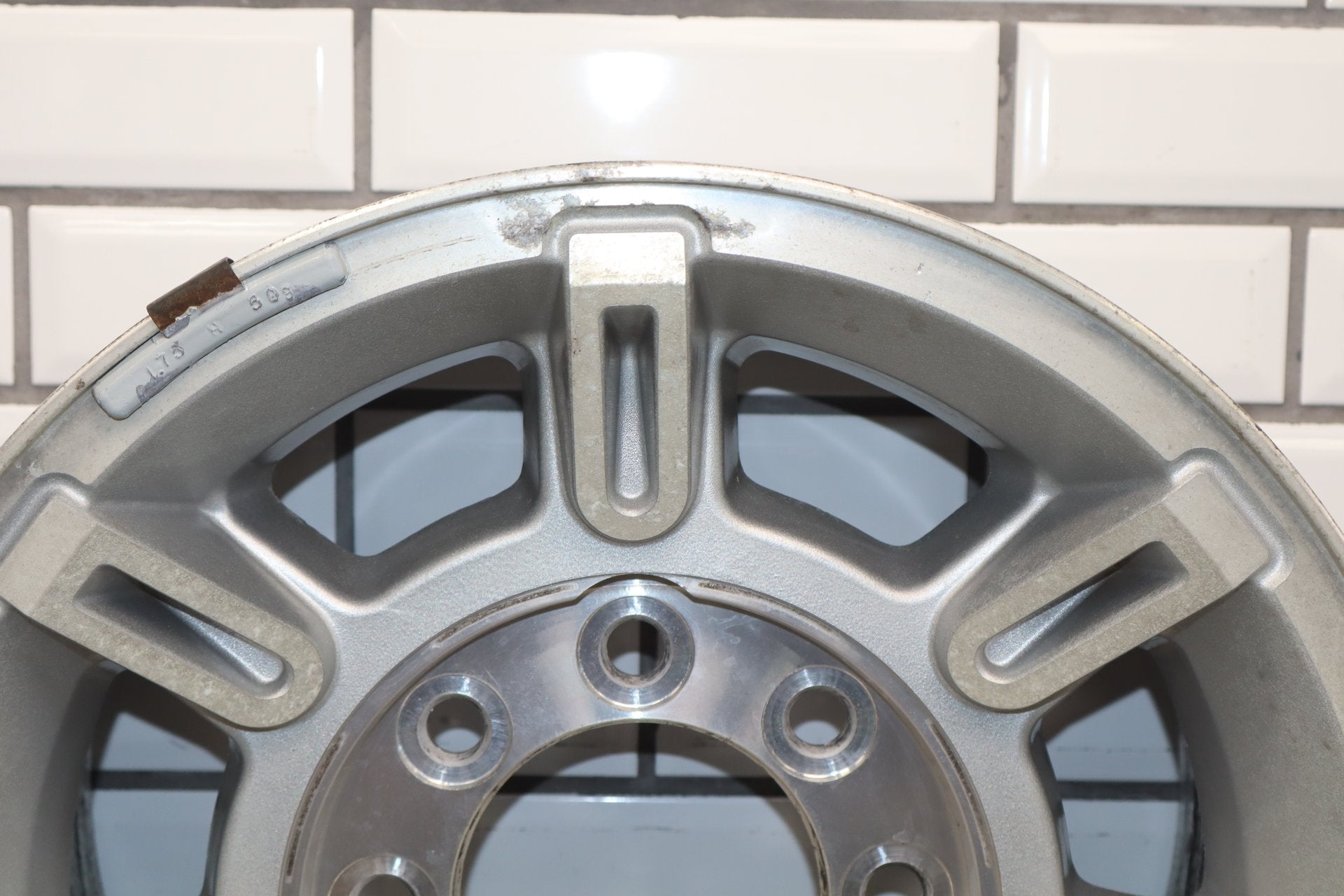 2003-2007 Hummer H2 17x8.5 OEM Wheel- Single Silver