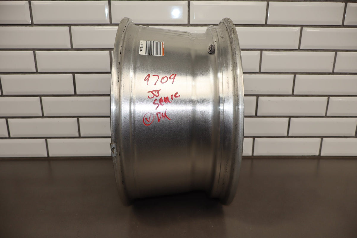 2003-2007 Hummer H2 17x8.5 OEM Wheel - Single Silver