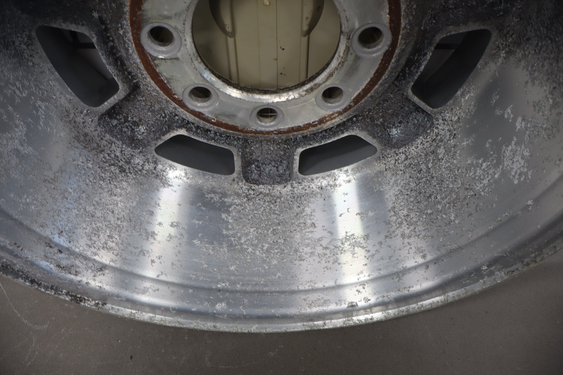 2003-2007 Hummer H2 17x8.5 OEM Wheel- Single Silver