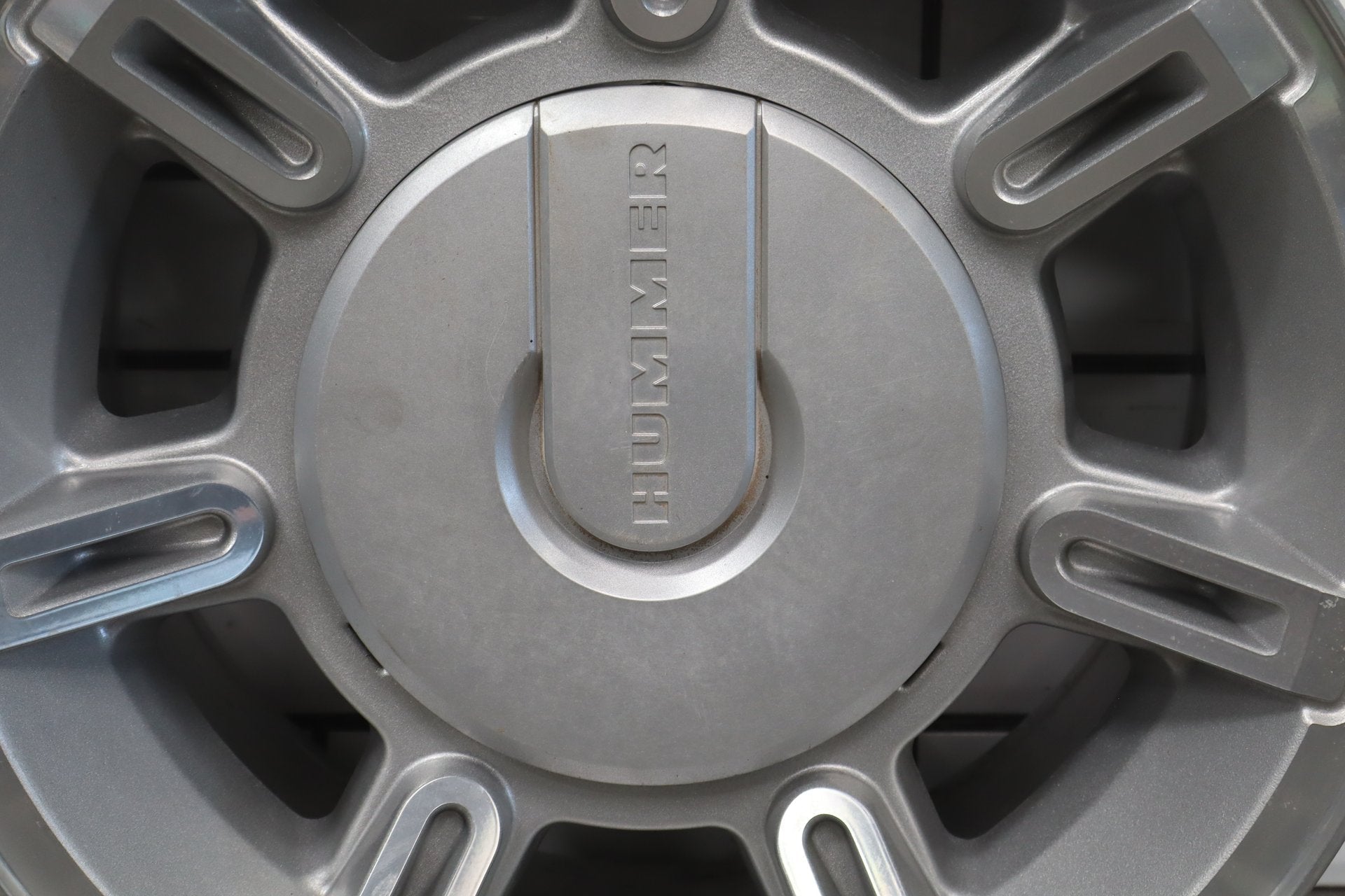 2003-2007 Hummer H2 17x8.5 OEM Wheel- Single Silver
