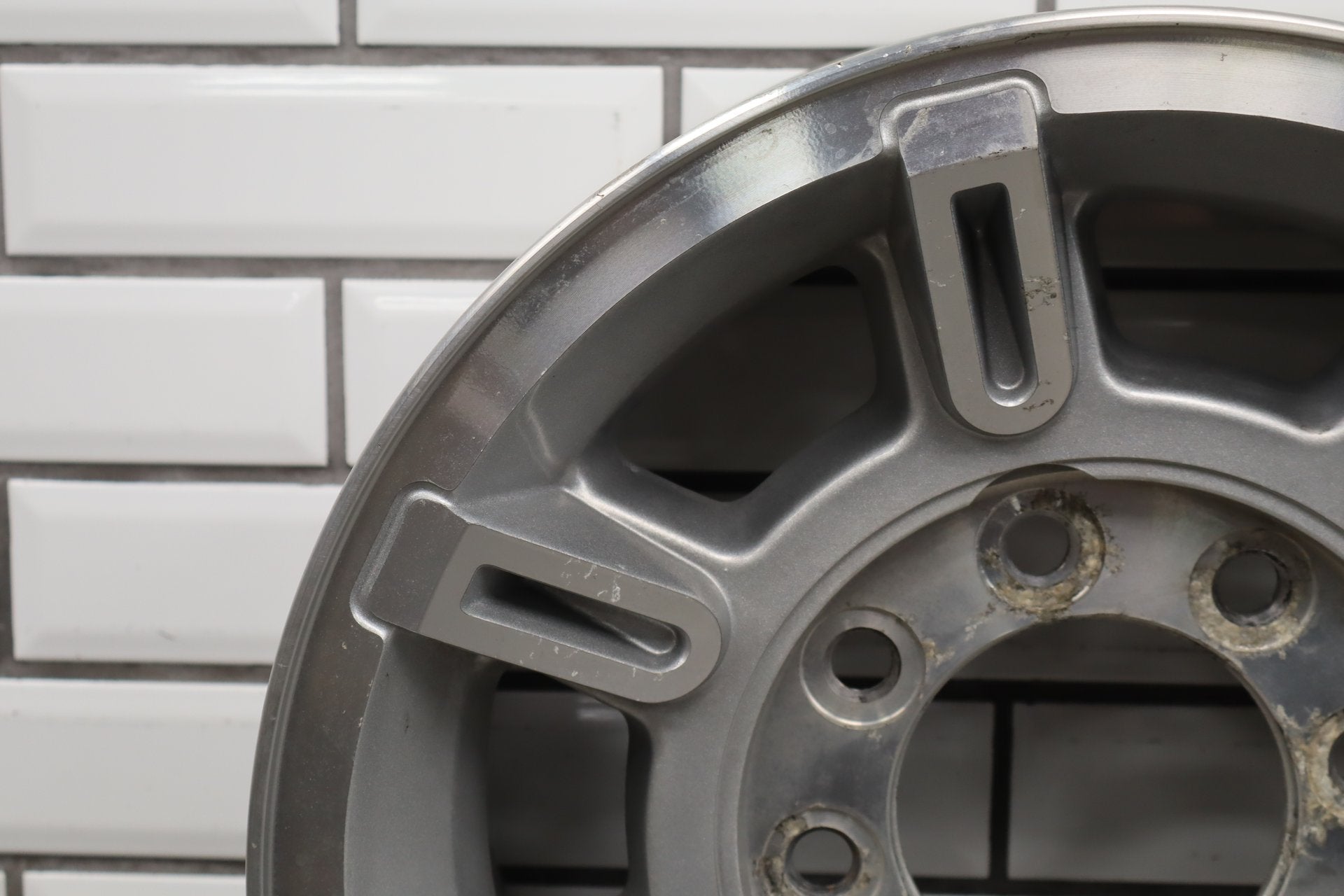 2003-2007 Hummer H2 17x8.5 OEM Wheel - Single Silver