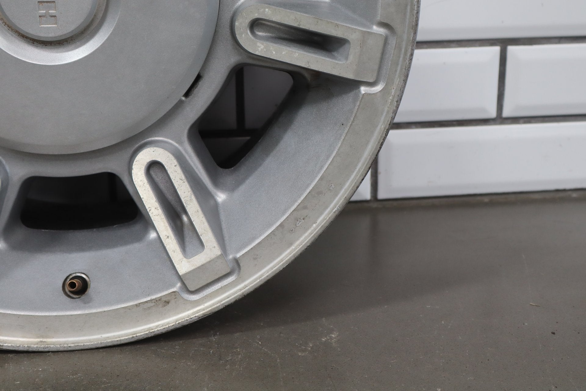 2003-2007 Hummer H2 17x8.5 OEM Wheel- Single Silver