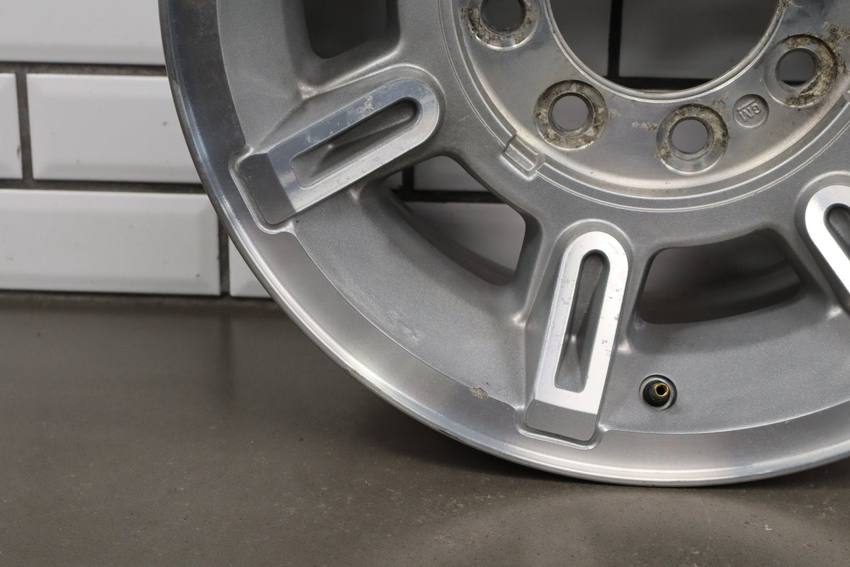 2003-2007 Hummer H2 17x8.5 OEM Wheel - Single Silver