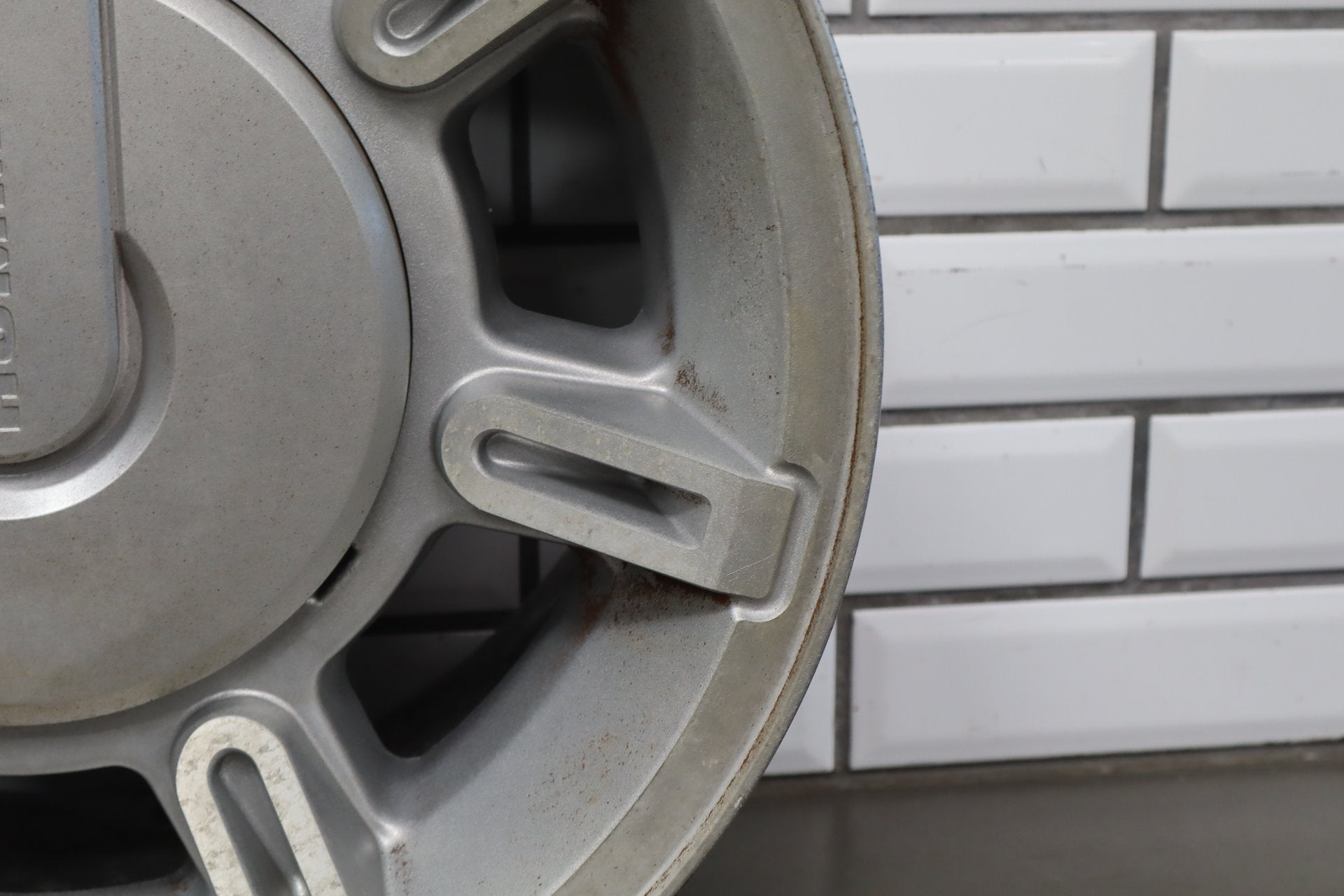 2003-2007 Hummer H2 17x8.5 OEM Wheel- Single Silver
