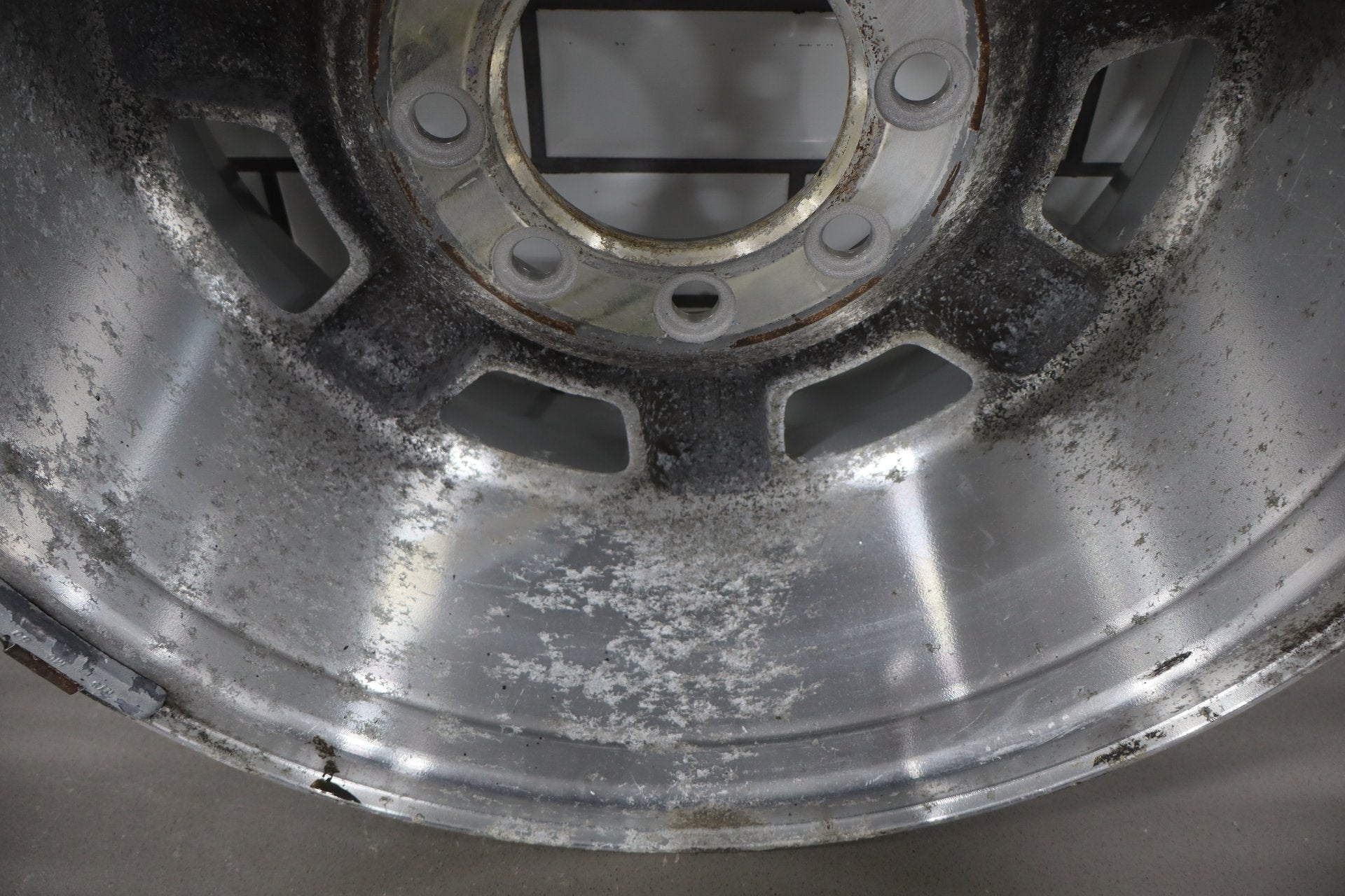 2003-2007 Hummer H2 17x8.5 OEM Wheel- Single Silver