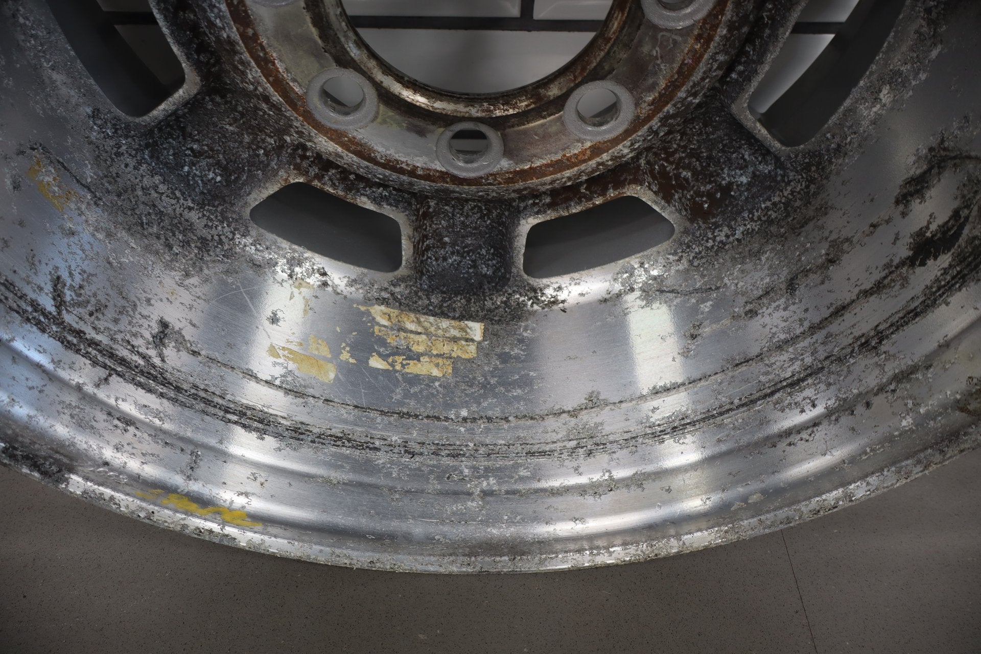 2003-2007 Hummer H2 17x8.5 OEM Wheel- Single Silver