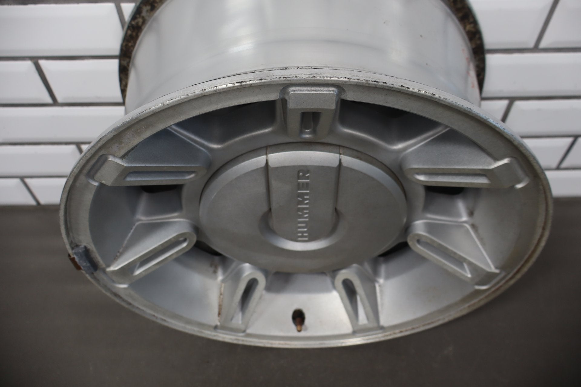 2003-2007 Hummer H2 17x8.5 OEM Wheel- Single Silver
