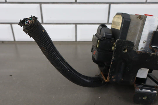 2003 - 2007 Hummer H2 - ABS Brake Unit 19301997