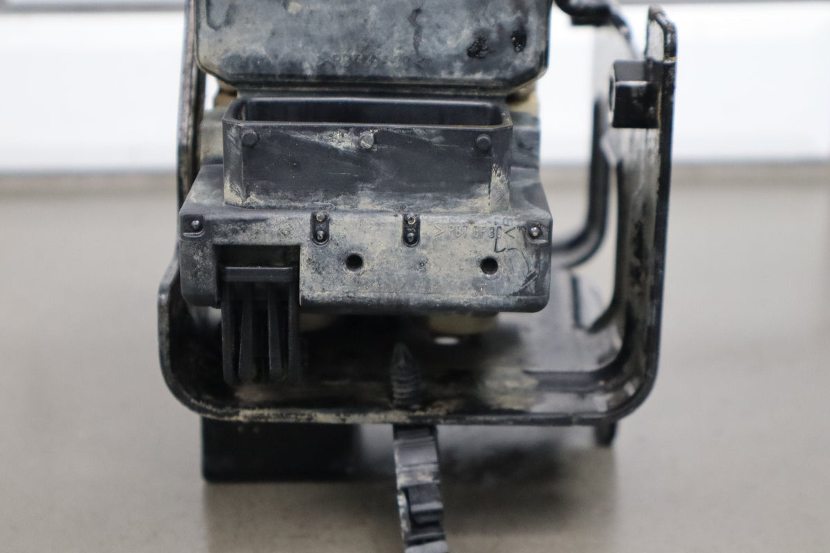 2003-2007 Hummer H2 - ABS Brake Unit 19301997