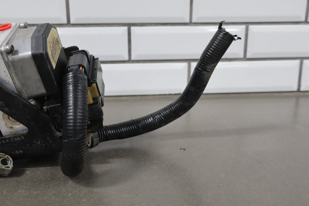 2003 - 2007 Hummer H2 - ABS Brake Unit 19301997