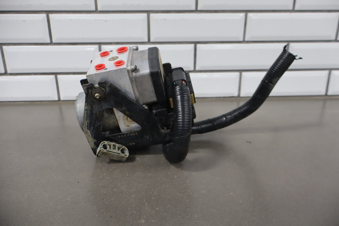 2003 - 2007 Hummer H2 - ABS Brake Unit 19301997