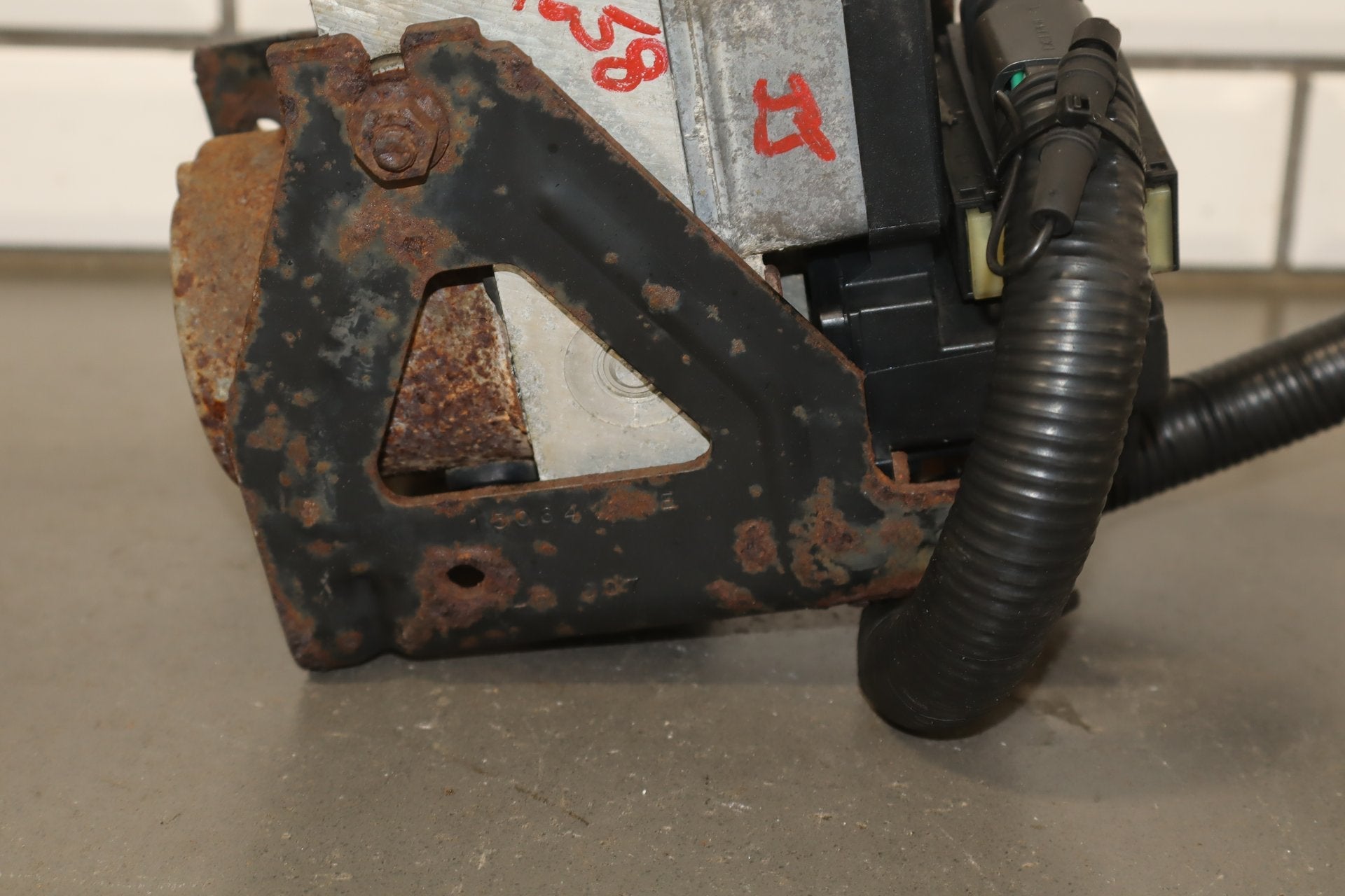 2003-2007 Hummer H2- ABS Brake Unit 19301997