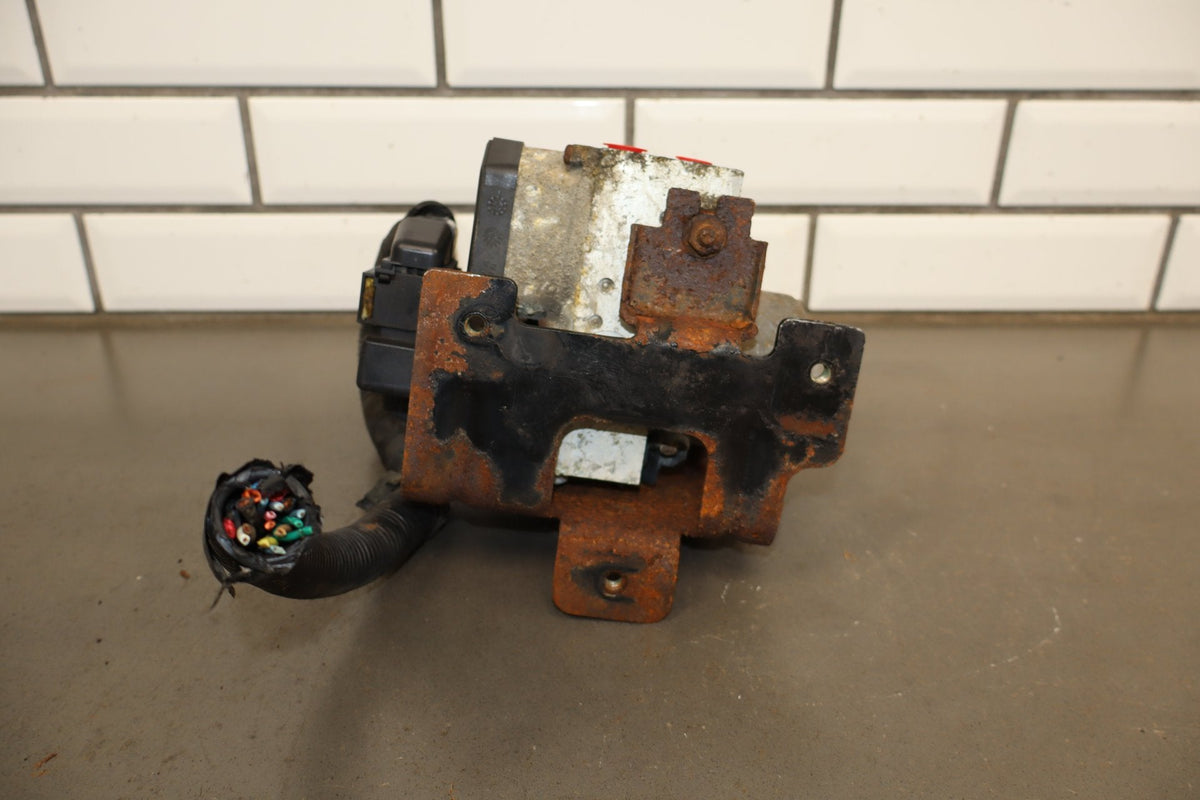 2003-2007 Hummer H2 - ABS Brake Unit 19301997
