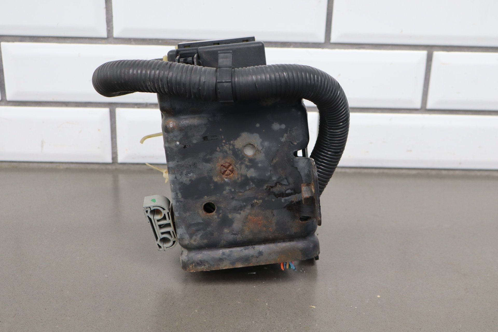 2003-2007 Hummer H2 - ABS Brake Unit 19301997