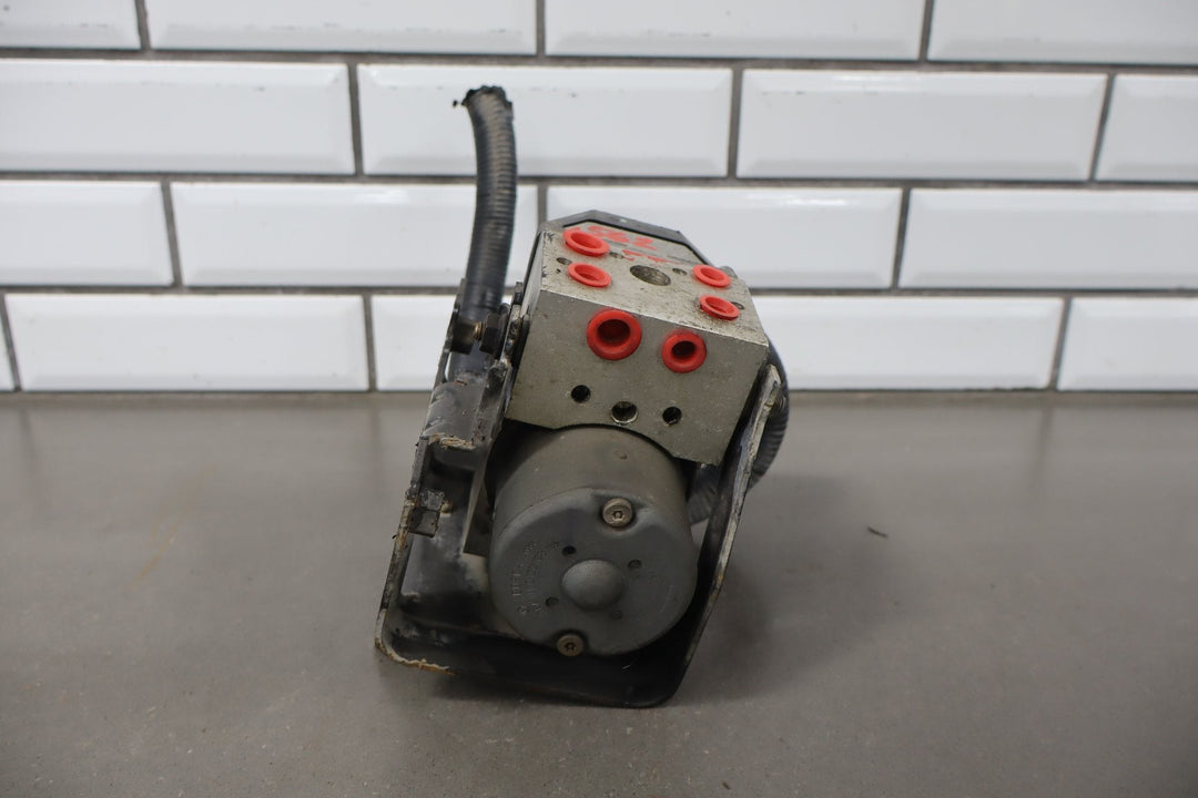 2003 - 2007 Hummer H2 - ABS Brake Unit 19301997