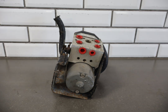 2003 - 2007 Hummer H2 - ABS Brake Unit 19301997