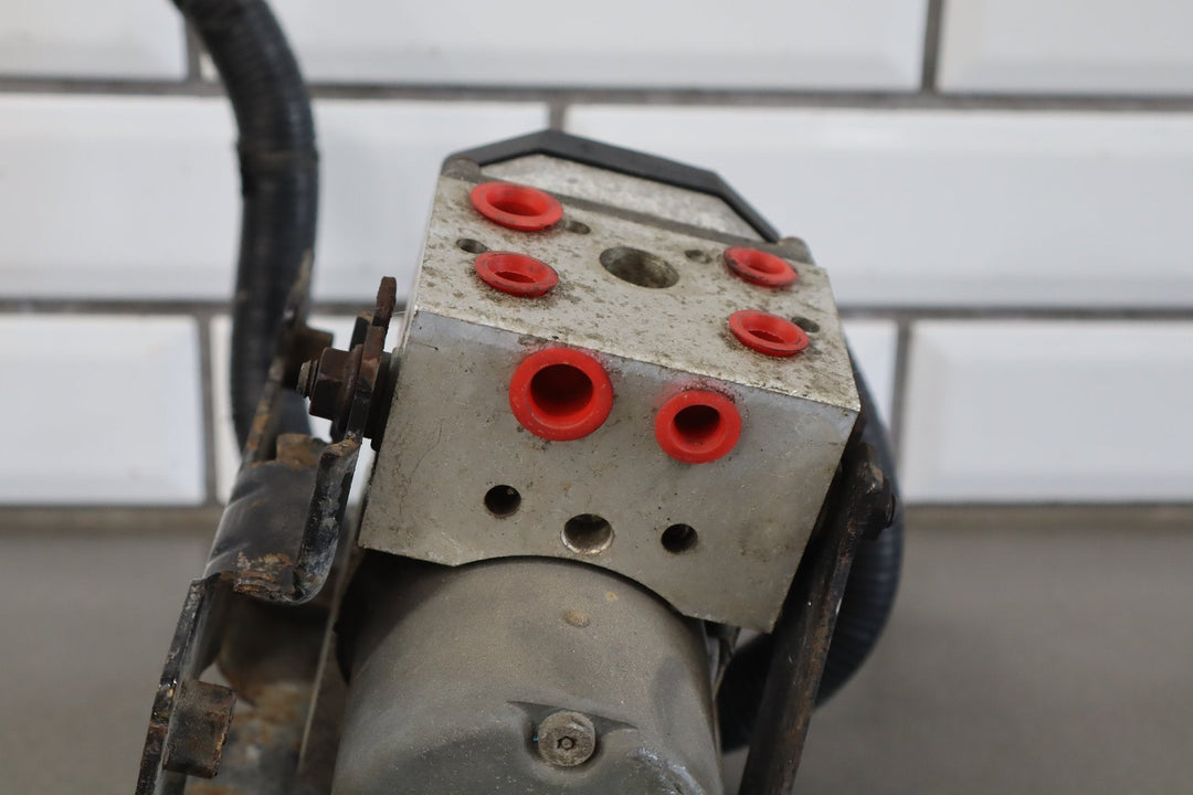 2003 - 2007 Hummer H2 - ABS Brake Unit 19301997