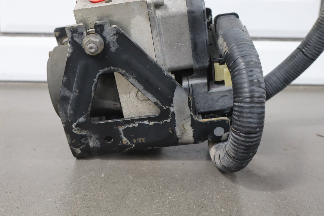 2003 - 2007 Hummer H2 - ABS Brake Unit 19301997