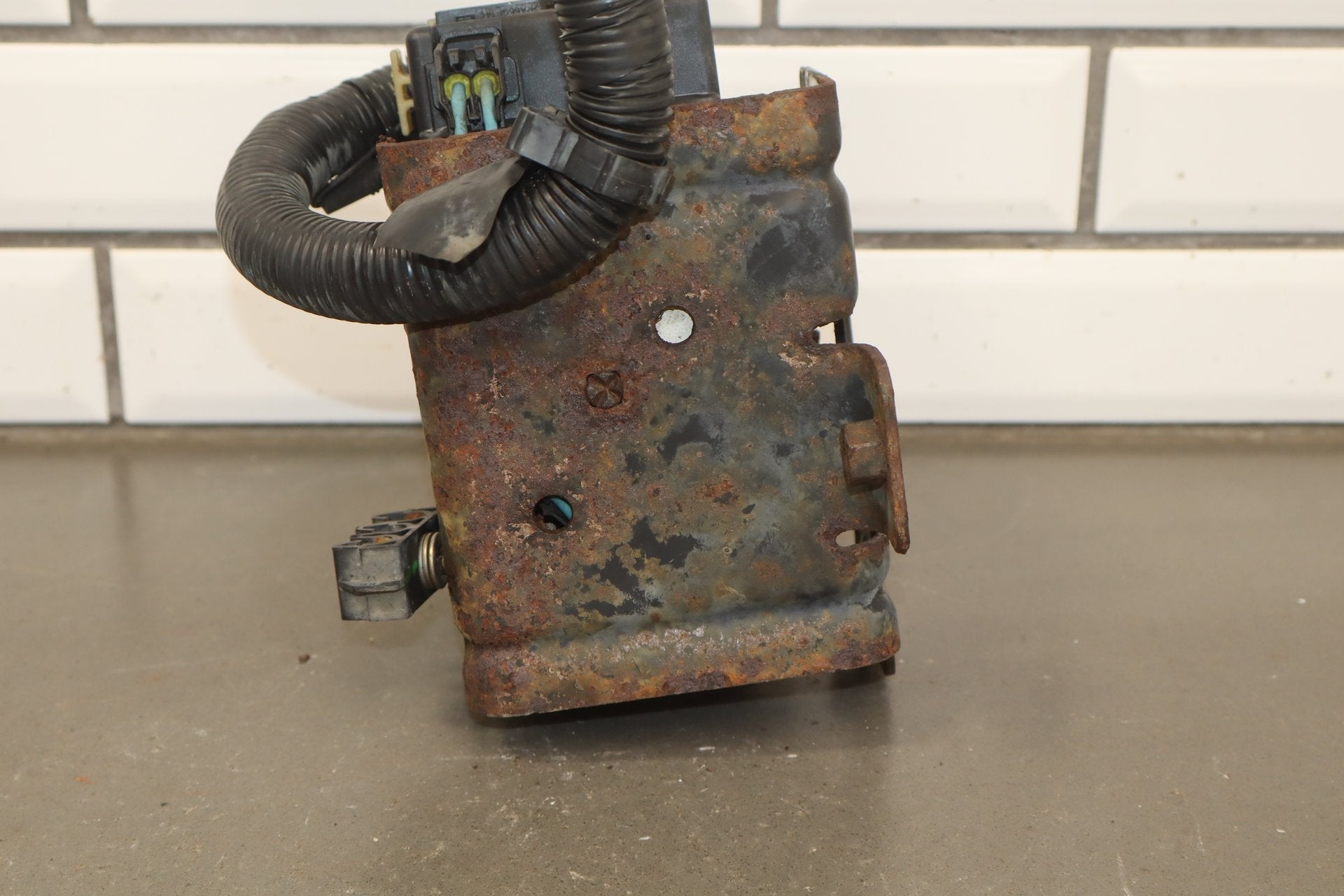 2003-2007 Hummer H2- ABS Brake Unit 19301997