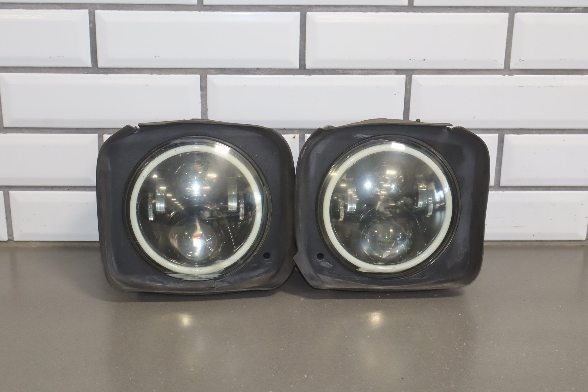 2003-2007 Hummer H2 Aftermarket LED Headlight Set