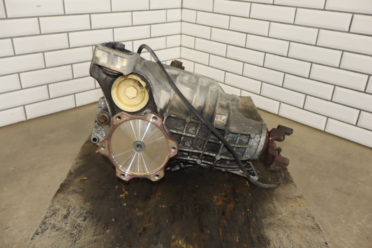 2003-2007 Hummer H2 Carrier Assembly 25819234 162531 Miles