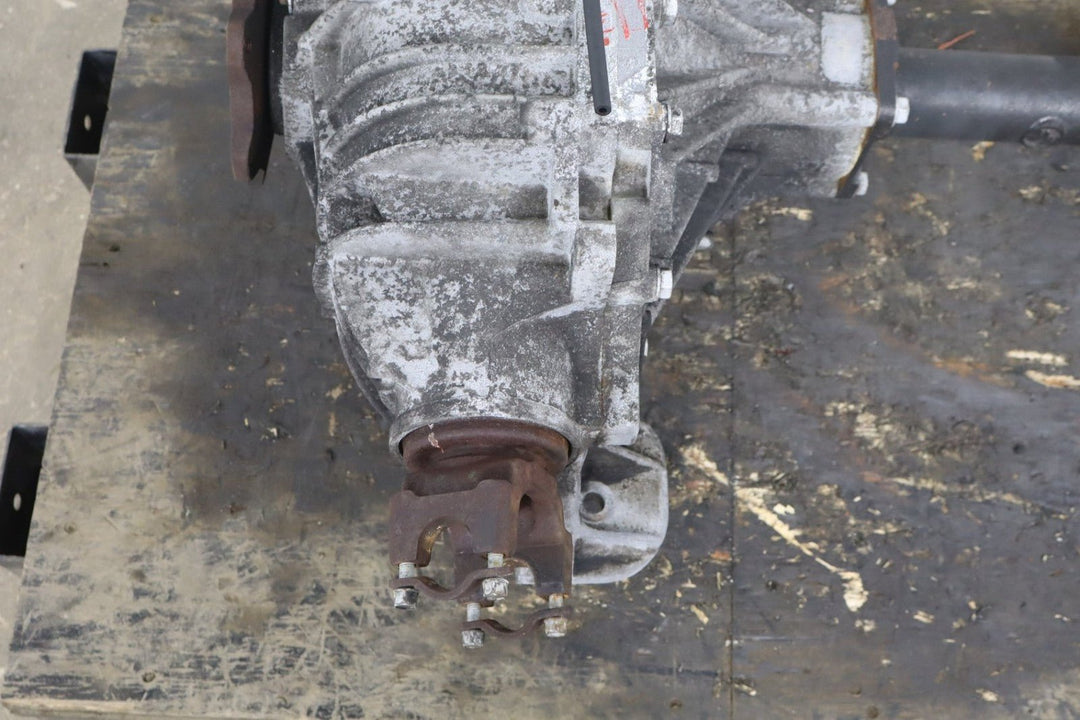 2003 - 2007 Hummer H2 Carrier Assembly 25819234 199656 Miles