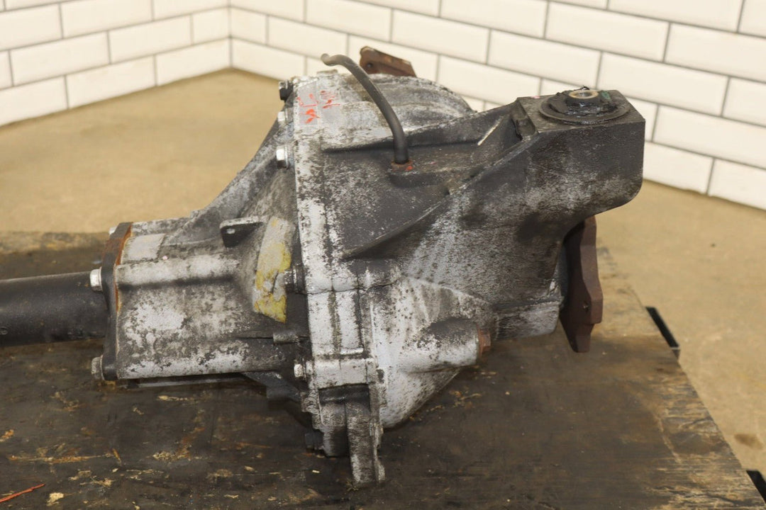 2003 - 2007 Hummer H2 Carrier Assembly 25819234 199656 Miles