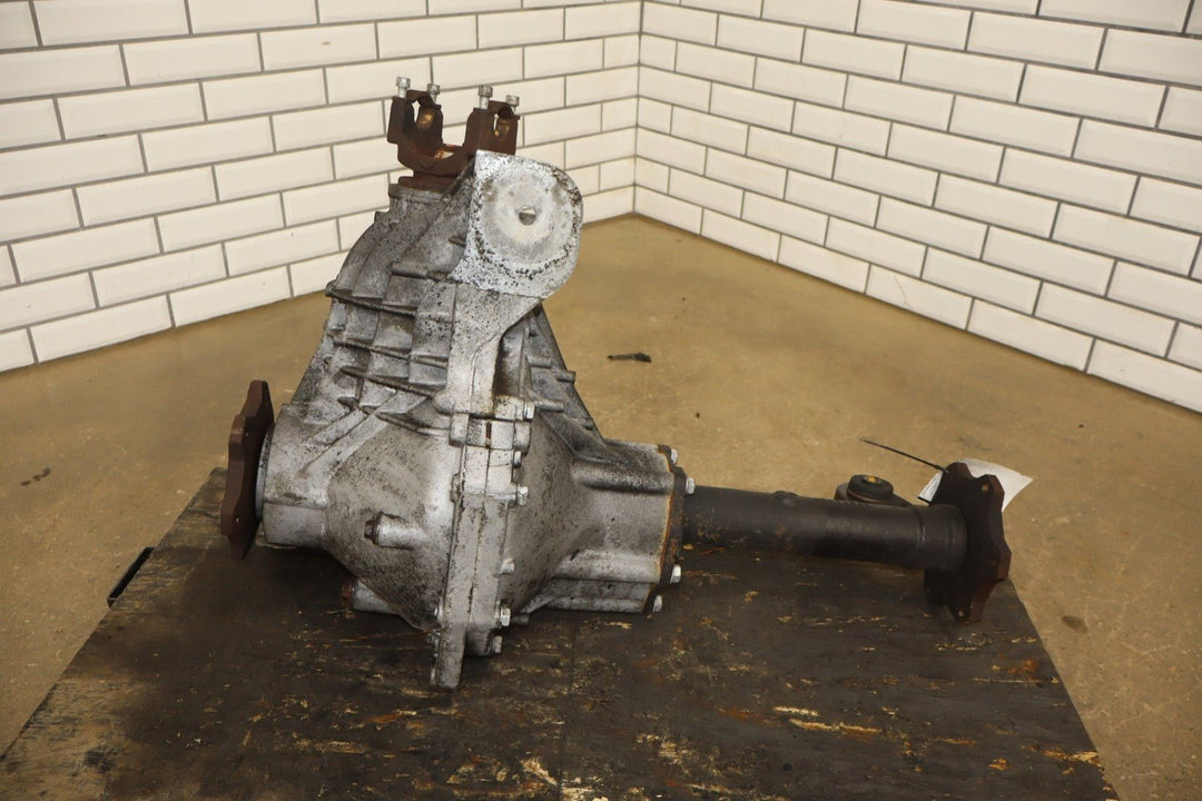 2003 - 2007 Hummer H2 Carrier Assembly 25819234 199656 Miles