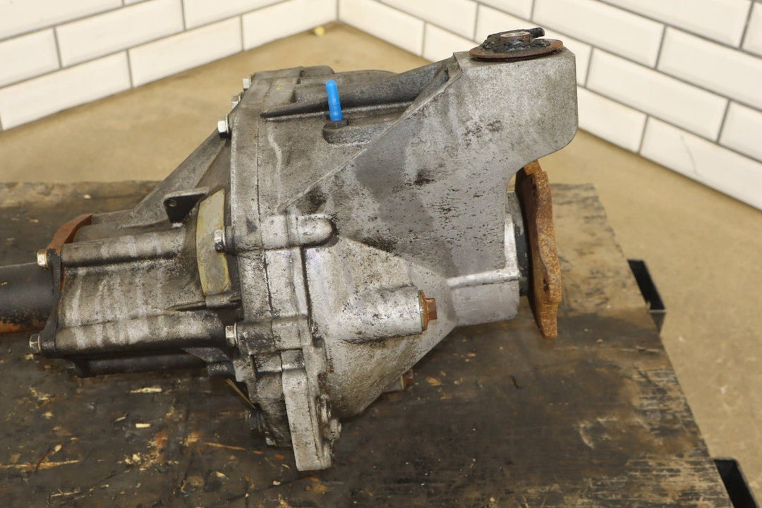 2003 - 2007 Hummer H2 Carrier Assembly 25819234 200000 Miles