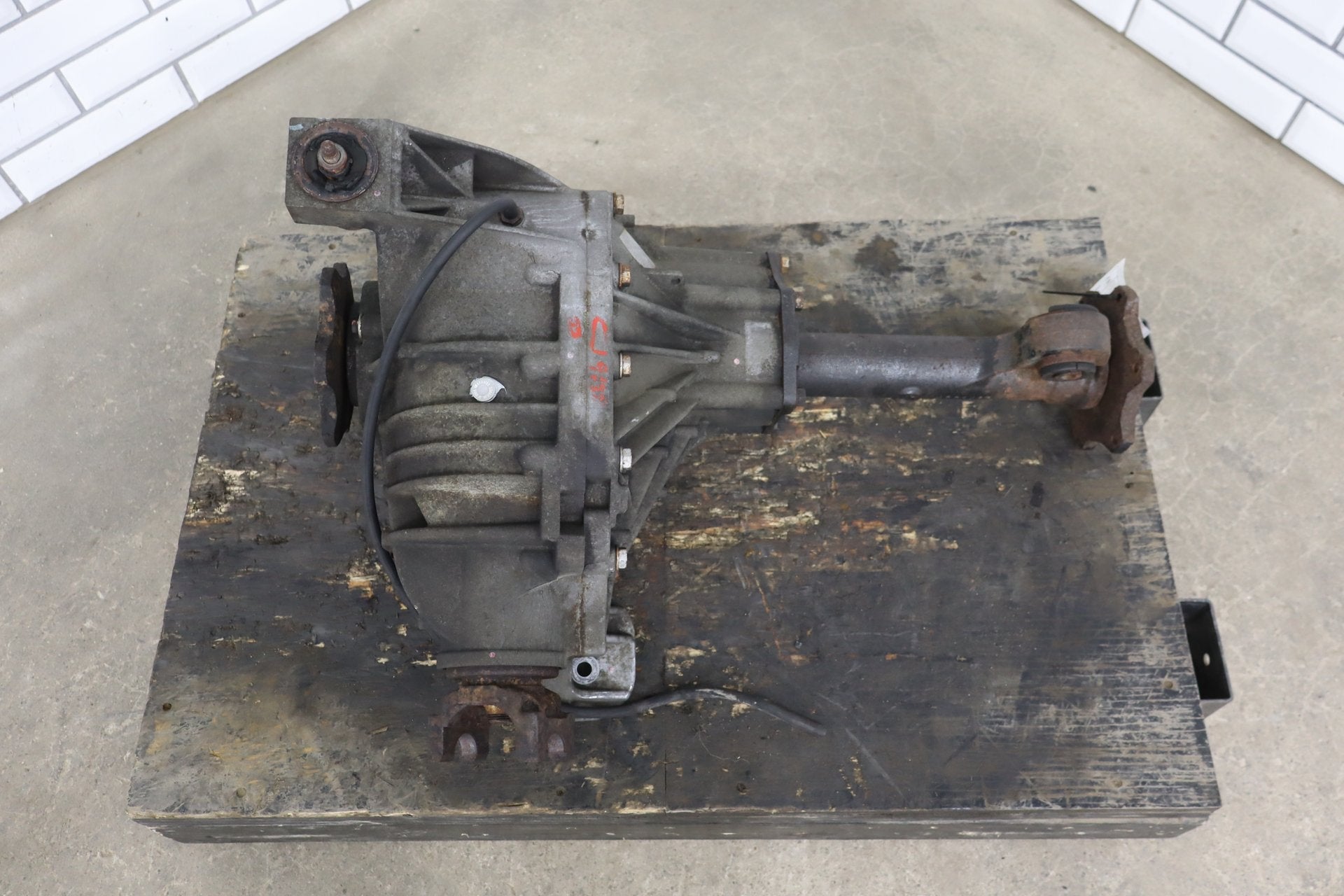 2003-2007 Hummer H2 Carrier Assembly 25819234 200692 Miles