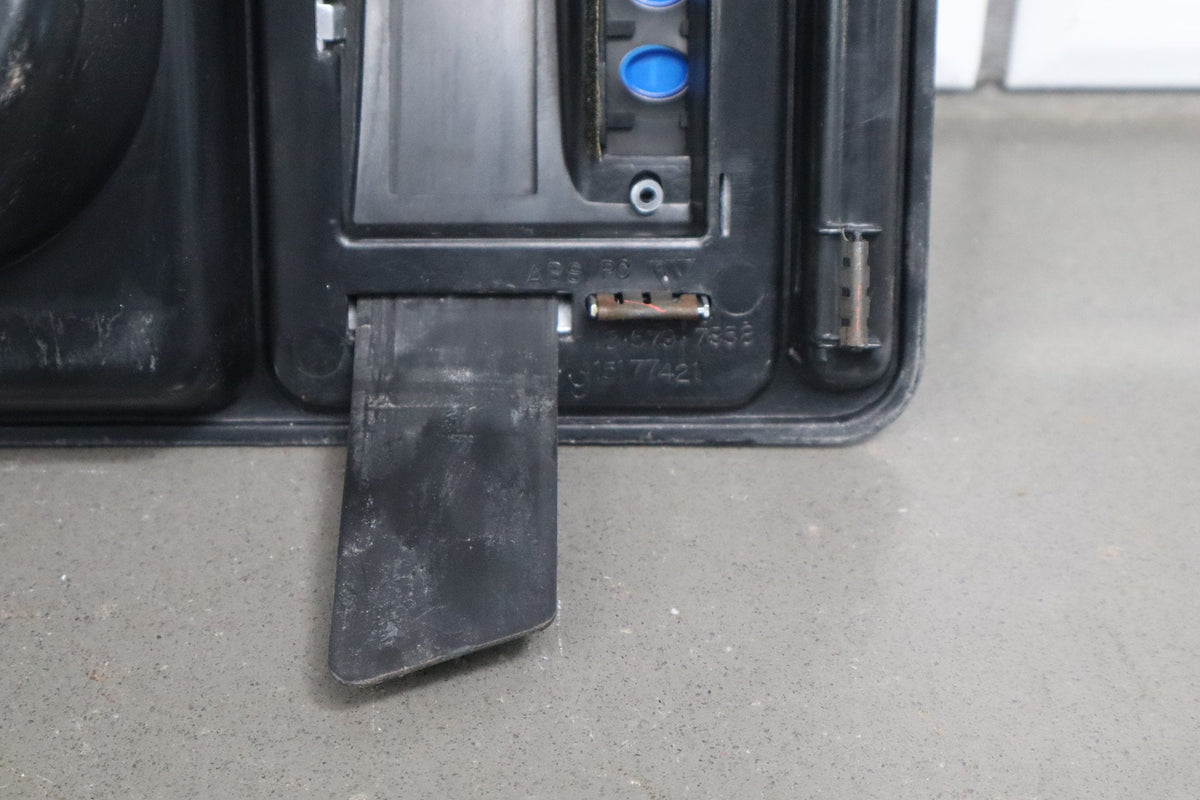 2003-2007 Hummer H2 - Cup Holder, Shifter Bezel 15137654