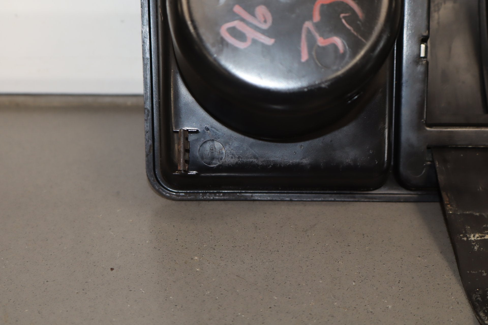 2003-2007 Hummer H2- Cup Holder, Shifter Bezel 15137654