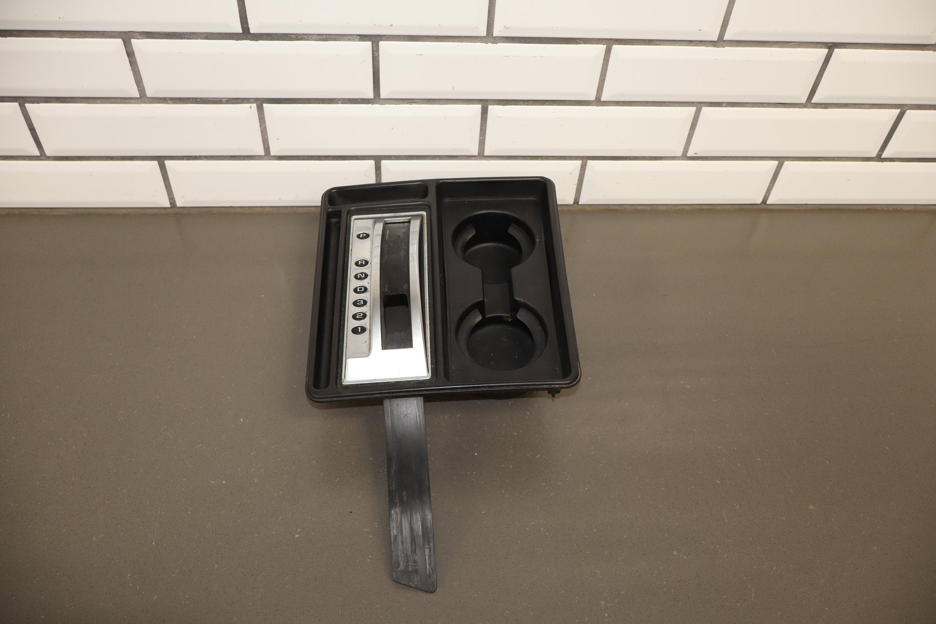 2003-2007 Hummer H2- Cup Holder, Shifter Bezel 15137654