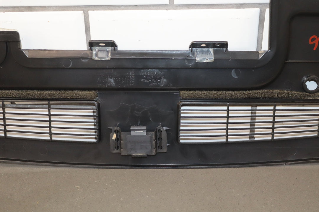 2003 - 2007 Hummer H2 - Dash Upper Defroster Vent 15142915
